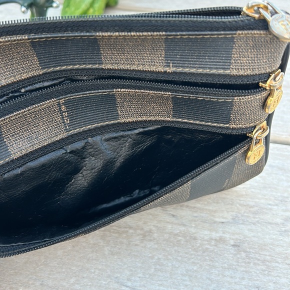 FENDI VINTAGE CLUTCH - Picture 5 of 7